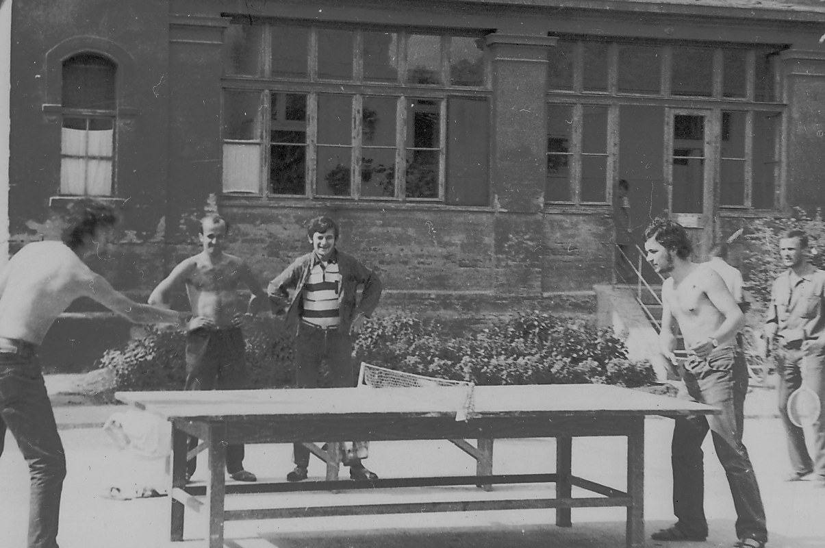 1969. Mérkőzés a román kollégium udvarán,